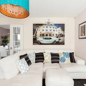 Holiday home Inspiring Near The Centre Of Leeds