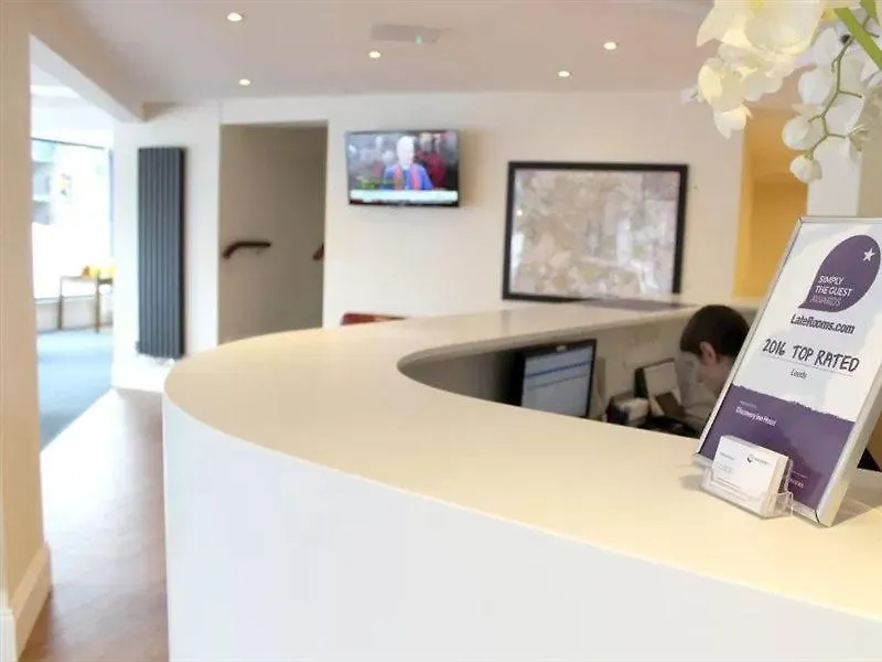 Discovery Inn - Leeds Hotell