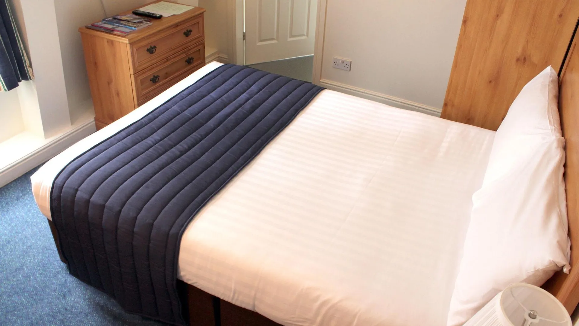 Discovery Inn - Leeds