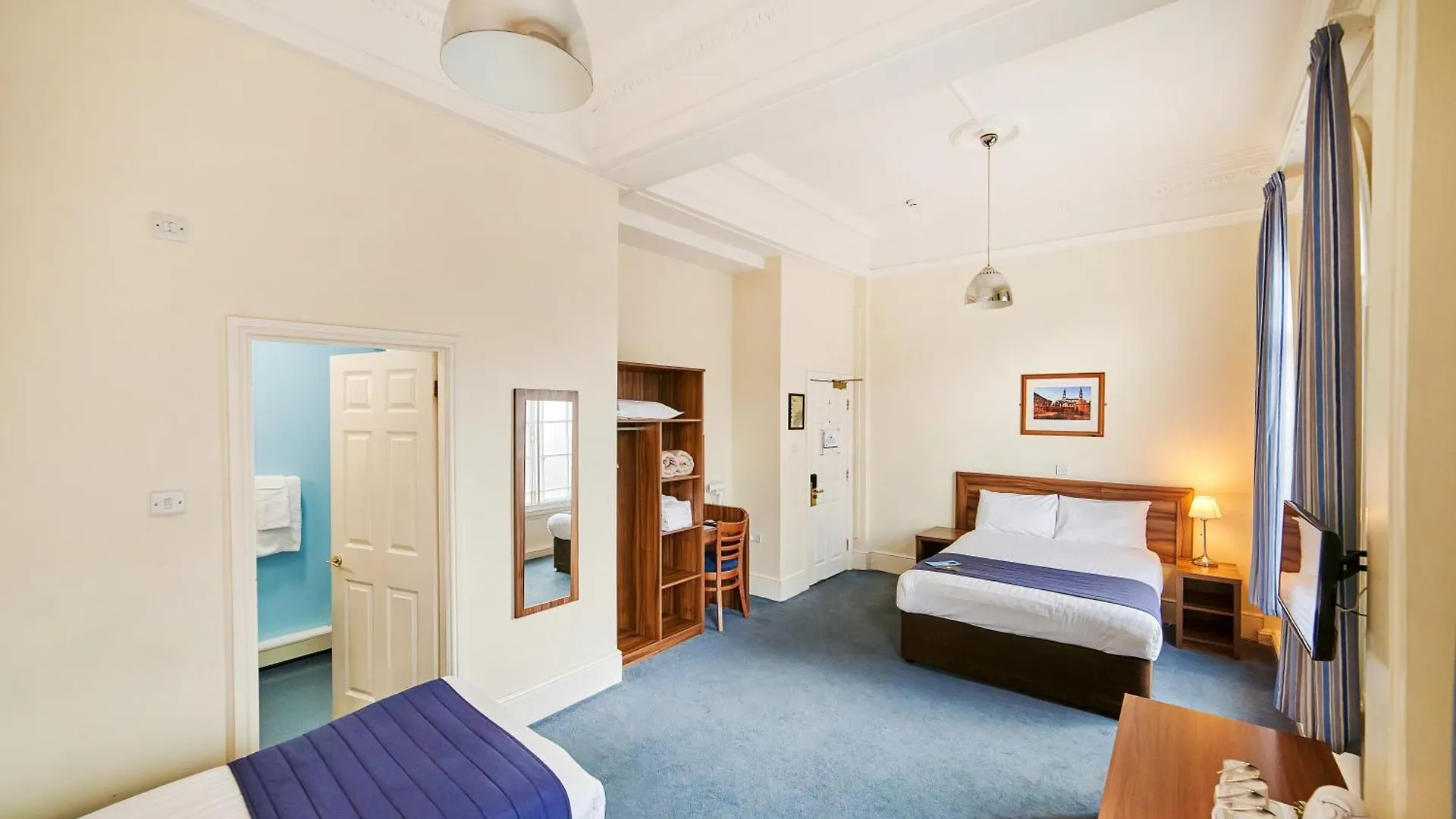 Hotell Discovery Inn - Leeds