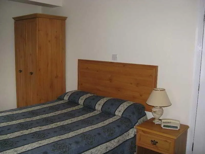 Hotell Discovery Inn - Leeds